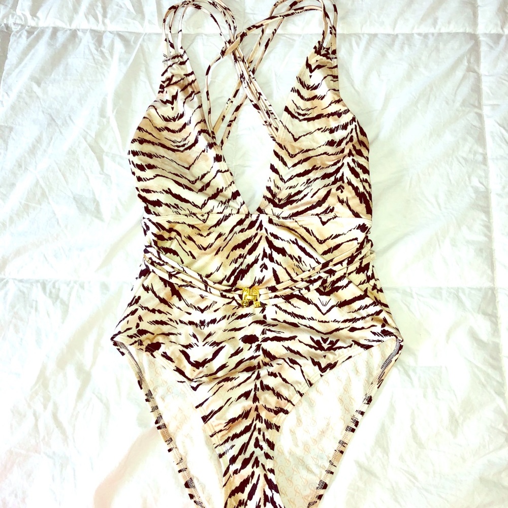 NWOT Victoria’s Secret one piece swimsuit